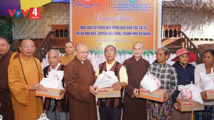 ĐÀ NẴNG: BẤC BH’RỢ LIÊM LOOM ĐHALUM BÊL T’NGAY ĐẠI LỄ PHẬT ĐẢN