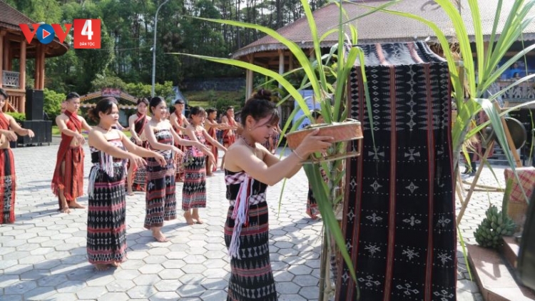 Đặc sắc Lễ hội Tấc Ka Coong của đồng bào Cơ Tu- A Lưới