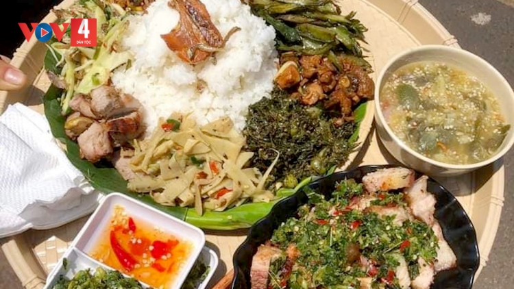 Ẩm thực buôn làng trở thành cơm văn phòng nơi phố thị Đắk Lắk