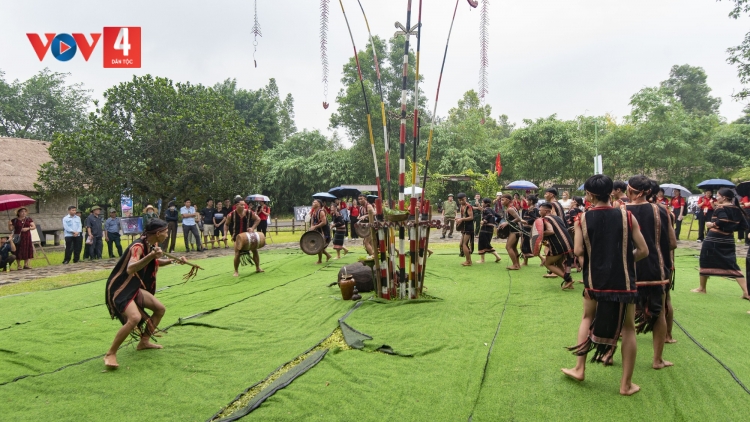 BHRỢ P’CĂH CỚ BH’RỢ BHUI HAR CHIẾN THẮNG ÂNG ĐHANUÔR GAI RAI