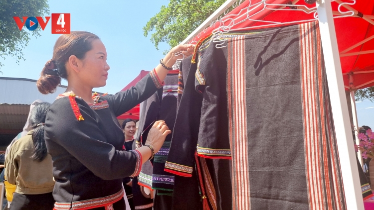 SLON NGHỂ HẨƯ PỈ NOỌNG DÚ BẢN CỎN CÚA SLẢNH ĐẮK LẮK