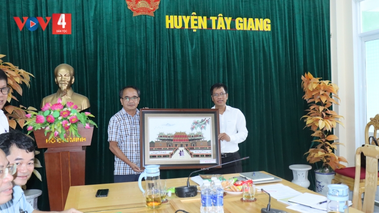 NAM ĐÔNG TR’PÁC KINH NGHIỆM PA CHOOM LÂNG HỌC P’RÁ CƠ TU ĐHỊ CHR’HOONG TÂY GIANG (QUẢNG NAM)