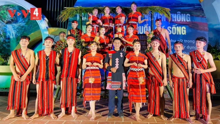 CLB VĂN HOÁ, NGHỆ THUẬT ÂNG LANG P’NIÊN K’COONG CH’NGAI A LƯỚI