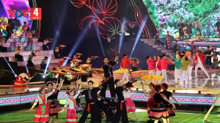 PA ĐHÊY BHRỢ HỘI THI DIỄN XƯỚNG BH’LÊÊ BH’LA VĂN HOÁ ZÂP ACOON CÓH C’MOO 2024