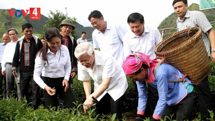 PỈ NOỌNG DÚ BÚNG SLUNG LAI CHÂU CẰM SLẮNG CÚA TỔNG BÍ THƯ