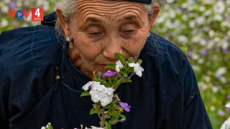 Hát Văn: NHỚ MẸ TA XƯA