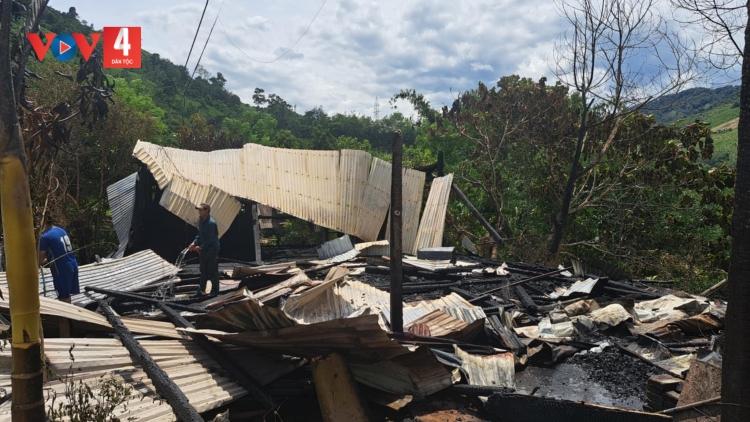 ROOH ĐONG ĐHANUÔR COH M’PÂNG ĐHÂNG ĐHỊ CHR’VAL DANG (TÂY GIANG)