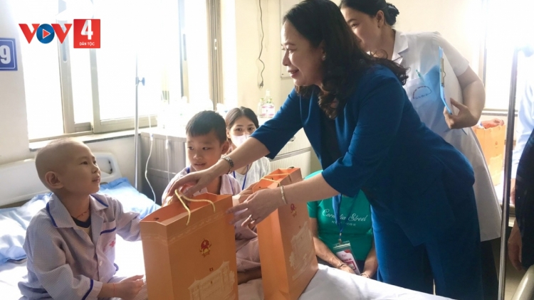 PHÓ CHỦ TỊCH NƯỚC VÕ THỊ ÁNH XUÂN LƯM, CHER PR’HÊL TRUNG THU ĐOỌNG HA P’NIÊN CA AY