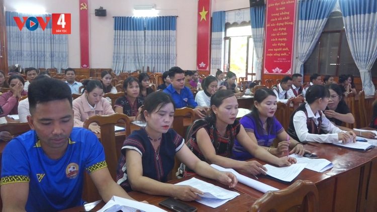 PÂN ĐIL ĐÔNG GIANG TR’THI “CHẤC NĂL LUẬT ZÊL, CHA GROONG TR’VAY TR’LIN COH PR’LOỌNG ĐONG”