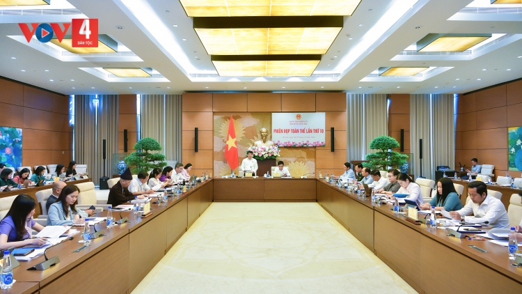 T’BHLÂNG PAY ĐOỌNG PA ĐƠƠH ZÊN XAY BHRỢ OOY XA NAY BH’RỢ CR’NOỌ CR’NIÊNG ÂNG K’TIẾC K’RUUNG OOY ĐHANUÔR ACOON COH 