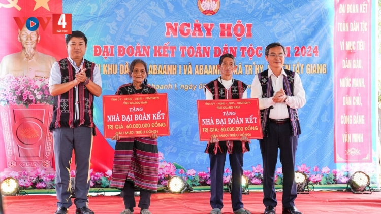 BÍ THƯ TỈNH UỶ QUẢNG NAM LƯƠNG NGUYỄN MINH TRIẾT PẤH T’NGAY BHIỆC BHAN ĐẠI ĐOÀN KẾT ĐHỊ TÂY GIANG