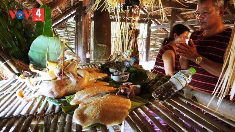 BHRỢ P’CẮH CỚ BHIỆC BHAN BHUỐI DANG HA ROO (SAYANGVA) ÂNG MA NƯIH CHƠ RO