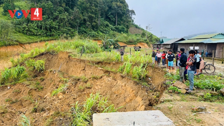 TÂY GIANG - QUẢNG NAM: DƯR VAIH HR’LANG GA LÂP C’NĂT C’LÂNG LƯƠT APÊÊ VEL COH CHR’VAL CH’ƠM