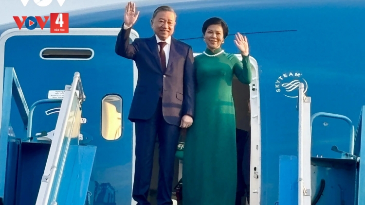 TỔNG BÍ THƯ TÔ LÂM LƯỚT LƯM LÊY MALAYSIA