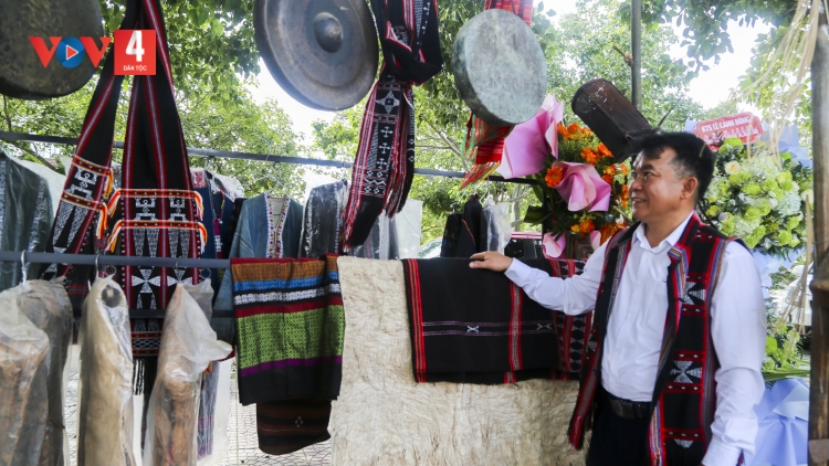 XA NAY TIN CHR'NĂP COH TUẦN A HAY