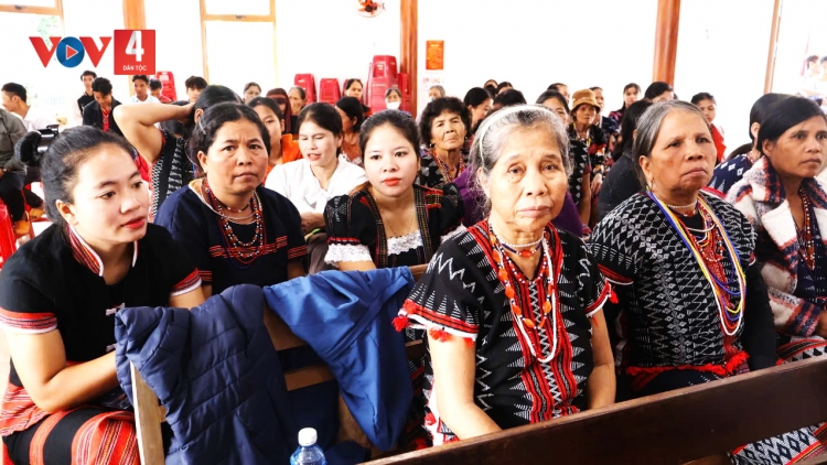 BH’CỘ HUYỆN ỦY ĐÔNG GIANG PÂH T’NGAY ĐẠI ĐOÀN KẾT PAZÊNG ĐHANUÔR