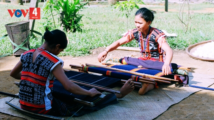 T'RUIH PA XƯL P'RA CƠ TU THỨ HAI T'NGAY 09/12/2024