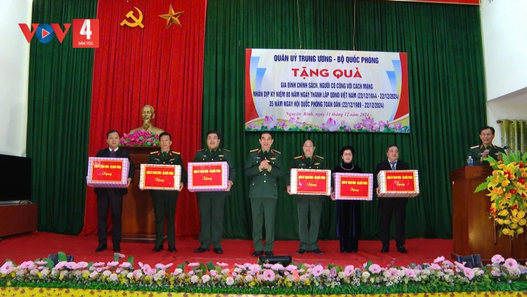 BỘ TRƯỞNG BỘ QUỐC PHÒNG BẮT HƯƠNG HAY ĐẠI TƯỚNG VÕ NGUYÊN GIÁP  ĐHỊ CAO BẰNG