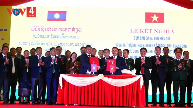 KẾT NGHĨA BHA NỤ ĐHANUÔR ĂT MA MUNG BƠR ĐĂH K’NOONG K’TIÊC VIỆT NAM - LÀO