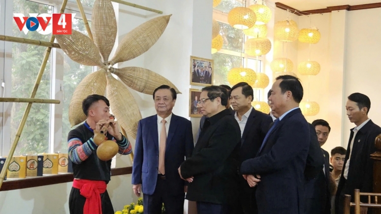 THỦ TƯỚNG PHẠM MINH CHÍNH PÂH TỔNG KẾT NGÀNH NÔNG NGHIỆP, VEL BHƯƠL