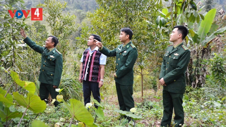 ĐẢNG VIÊN ĐỒN BIÊN PHÒNG ZOOI ĐHANUÔR PA DƯR PR’ẶT TR’MÔNG