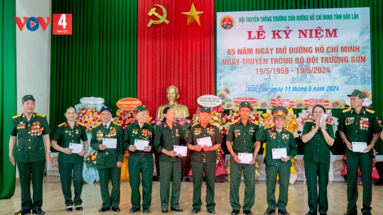 CR’NOỌ ÂNG MANUYH LÍNH COH C’LÂNG TRƯỜNG SƠN CHR’NĂP MA BHUY