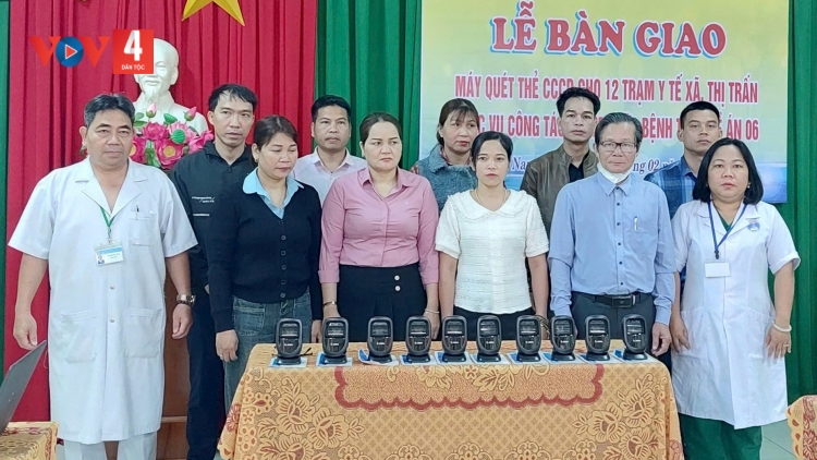 NAM GIANG, QUẢNG NAM PA ĐỚP MAY QUÉT THẺ CCCD ĐOỌNG HA 12 TRẠM Y TẾ