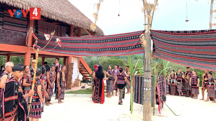 BẤC BH’RỢ LIÊM PR’HAY COH T’NGAY BHIỆC BHAN “RAU LIÊM PR’HAY HÂN NOO HA PRUỐT DA DING K’COONG A LƯỚI”