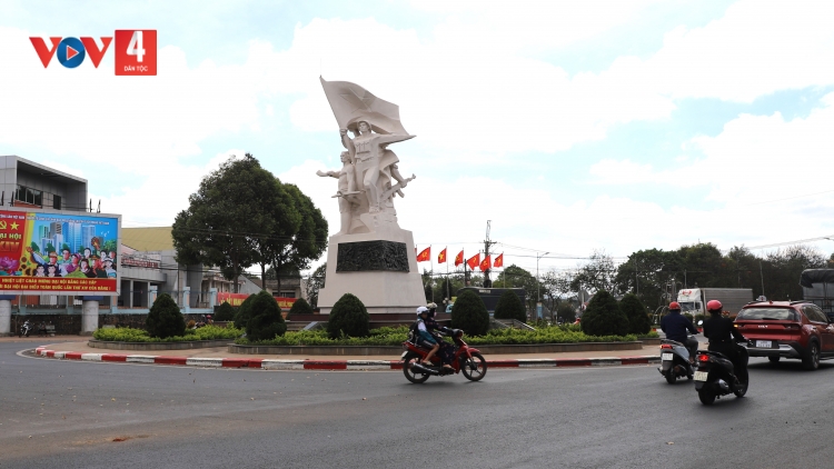 ĂT CHR’VA CHIẾN THẮNG ĐỨC LẬP, G’LUH THẮNG TR’NƠƠP HA CHIẾN DỊCH TÂY NGUYÊN HÂN NOO HA PRUÔT 1975