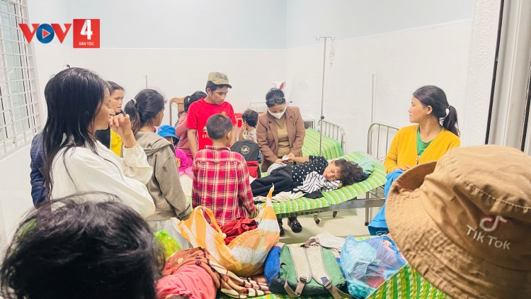 QUẢNG NAM: MƯY HỌC SINH CHÊÊT CĂH NĂL GHIT RÂU TU