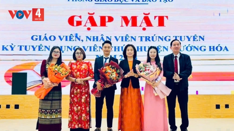 QUẢNG TRỊ: ĐƯƠNG PAY 12 GIÁO VIÊN MANƯIH ACOON COH CRÊÊ MOOT VIÊN CHỨC