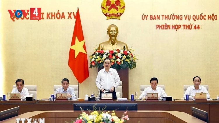 PR’HỌP G’LUH 44 ÂNG UỶ BAN THƯỜNG VỤ QUỐC HỘI NĂC CH’MÊỆT LÊY, PRÁ XAY XANG 42 C’BHUH XA NAY