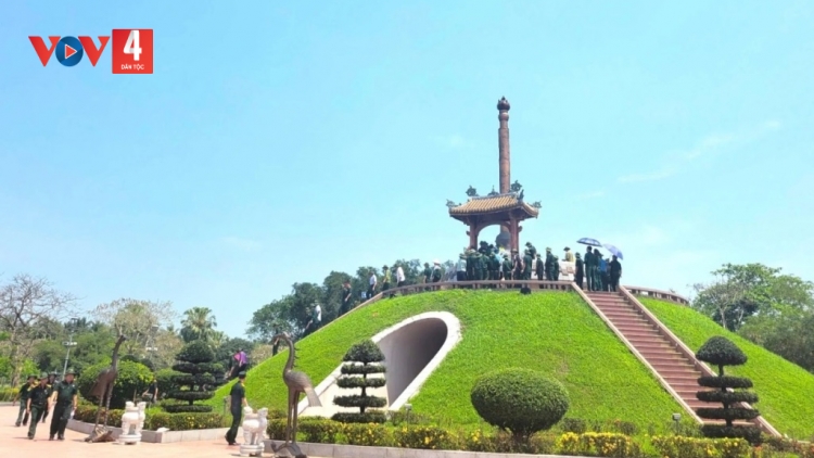 BÊL 30/4, KR’BHÂU T’MOOI TƯƠC BĂT HƯƠNG ĐHỊ THÀNH CỔ QUẢNG TRỊ