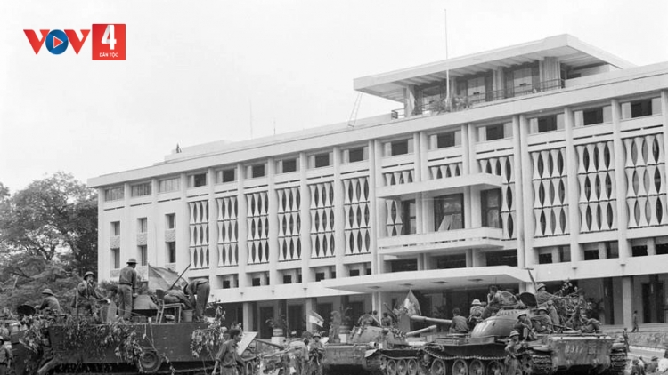 CR’NOỌ OOY BÊL AHAY OOY SÀI GÒN T’NGAY 30/4/1975 ÂNG MANUYH XRẶ BÁO VOV