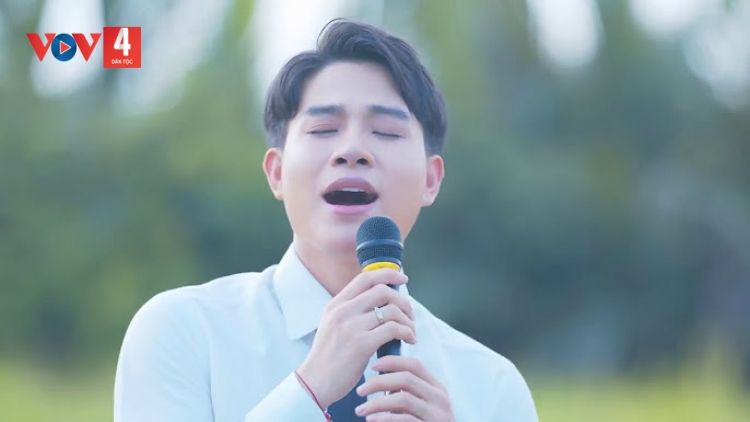 CA SĨ TRẦN TÙNG ANH