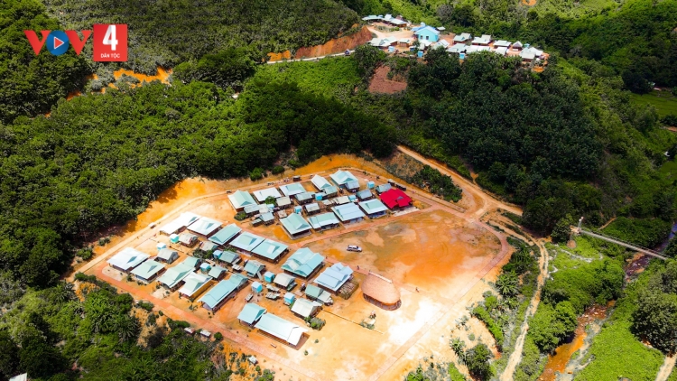 QUẢNG NAM K’RONG PR’ĐƠỢ BHRỢ ĐHĂM ĂT T’MÊÊ 3.300 PR’LOỌNG ĐHA NUÔR ĐHÂC ĐHỊ ZR’LỤ HR’LANG