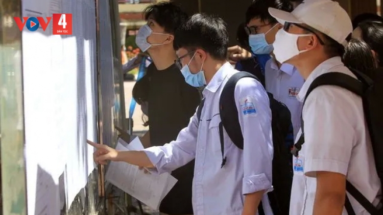 PRANG K’TIÊC VÊY 65 HỘI ĐỒNG THI TỐT NGHIỆP THPT C’MOO 2025