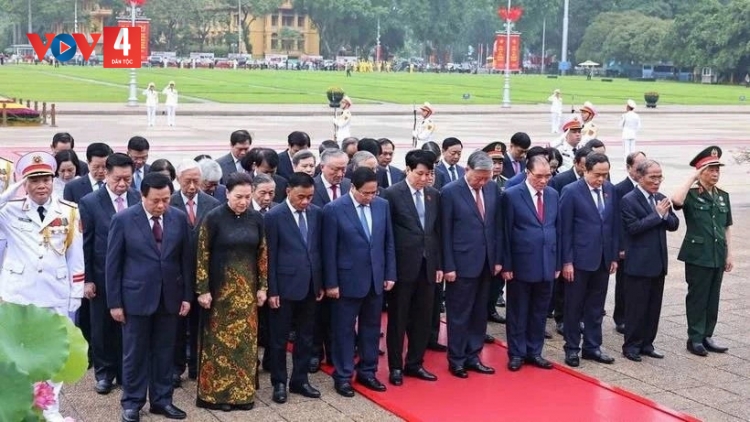 BH’CỘ ĐẢNG, NHÀ NƯỚC TƯƠC LUM LÊY PING CHỦ TỊCH HỒ CHÍ MINH