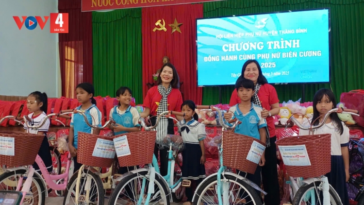 PÂN ĐIL THĂNG BÌNH CHER PR’HÊL ĐHANUÔR LÂNG HỌC SINH CA NOONG K’TIẾC ANÔNG, CHR’HOONG TÂY GIANG