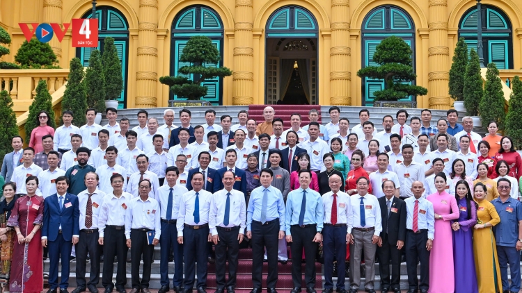 CHỦ TỊCH NƯƠC LƯƠNG CƯỜNG LUM APÊÊ NGHỆ NHÂN VÊÊL BH’RỢ TR’HAANH PRANG K’TIÊC