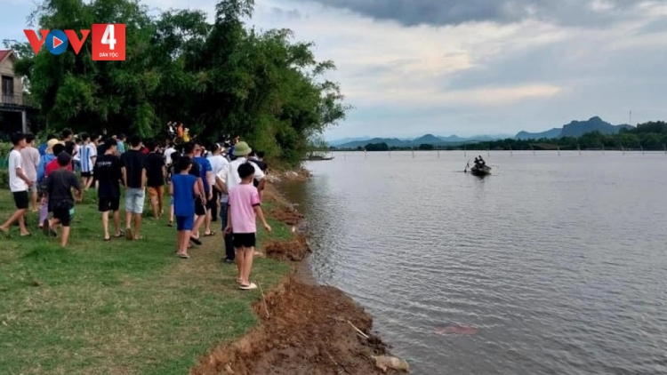 3 HỌC SINH COH BÌNH ĐỊNH CHÊÊT TU HR’LÊÊNG ĐAC