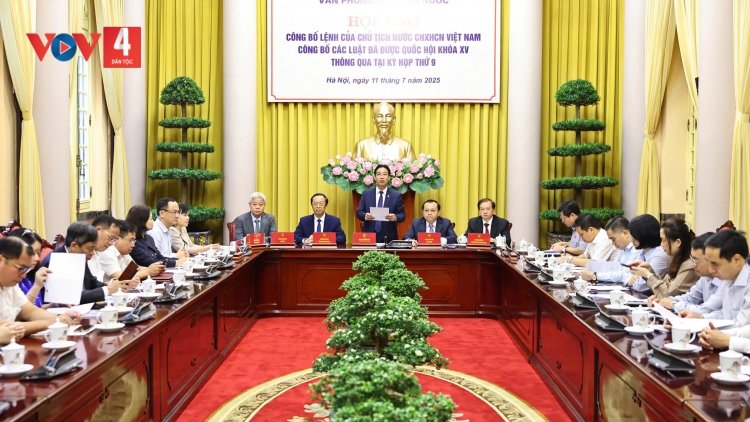 XAY TRUIH LỆNH ÂNG CHỦ TỊCH NƯỚC APÊÊ LUẬT ÂI BƠƠN QUỐC HỘI KHÓA 15 HA LỴ ƠƠI ĐOỌNG