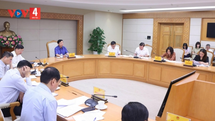 PHÓ THỦ TƯỚNG TRẦN HỒNG HÀ: PA DƯR PA XƠC CÔNG NGHIỆP MÔI TRƯỜNG VAIH NGÀNH KINH TẾ BHA LÂNG