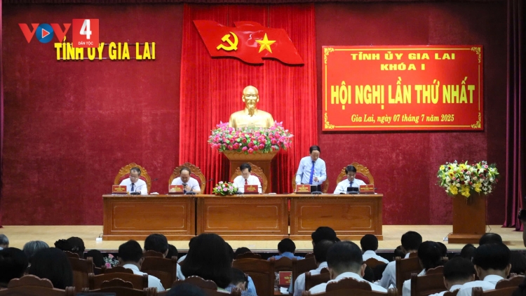 TỈNH GIA LAI (T’MÊÊ) T’BHLÂNG RA VĂNG HA ĐẠI HỘI ĐẢNG ZÂP CÂP