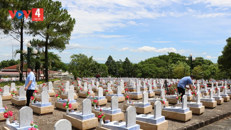 XƠỢNG CA AY LOOM  ĐHỊ PAZÊNG BÊỆ PING “CĂH NĂL ĐH’NƠC”