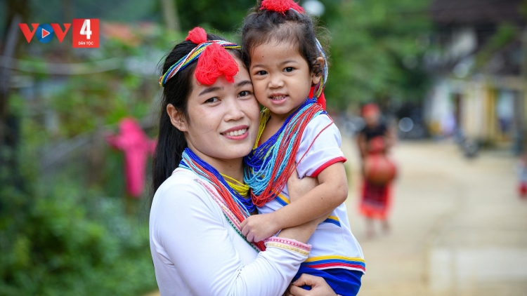 T’BHLÂNG K’ĐHƠỢNG BHRỢ APÊÊ T’NÔM ZOOI ĐOỌNG PÂN ĐIL N’NIÊN CA COON YÊM TÊÊM