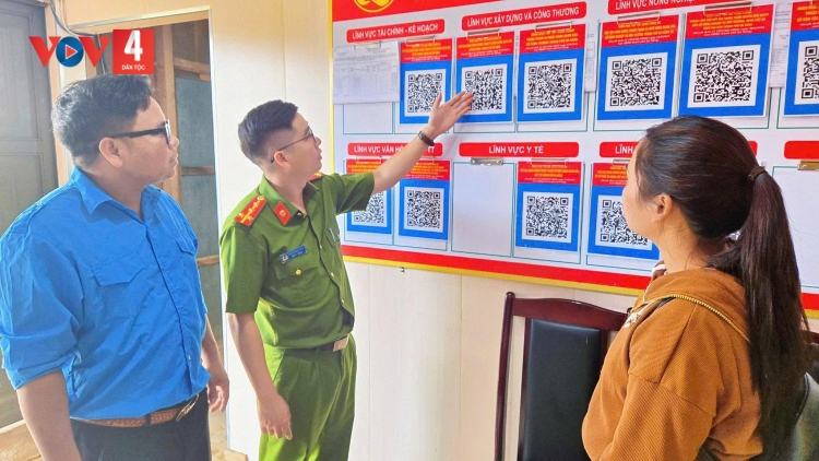 CHR’VAL AVƯƠNG PA ZAY BHRỢ TÊNG BỘ MÁY HÀNH CHÍNH