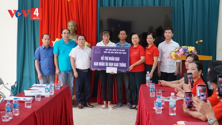 LẠNG SƠN: CHIA VAI MÒN CHẾP TÓT, HƯA CHỎI CẦN LƯỜN CÚA CẦN MẺN CHẬP NẢN PỬA PÂY XE