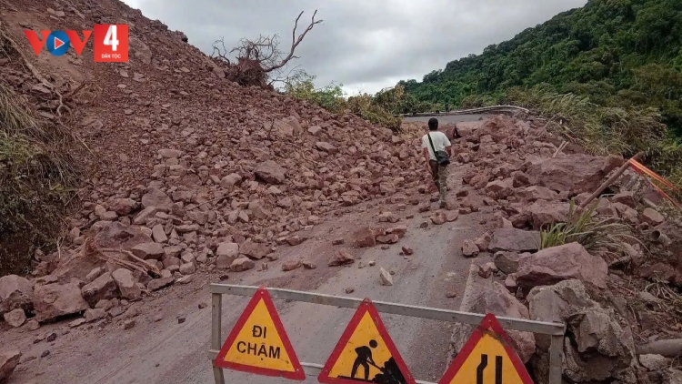 BHRỢ PA LIÊM HR’CÂH HA VOOH ĐHỊ C’LÂNG BHLÂNG 15D LƯƠT OOY CỬA KHẨU QUỐC TẾ LA LAY, QUẢNG TRỊ