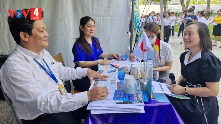 T’NGAY T’PÂH MA NƯIH PA BHRỢ ĐÀ NẴNG: KIÊNG T’ĐANG T’PÂH DÂNG 800 MA NƯIH PA BHRỢ